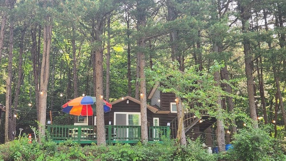 Hongcheon Gongjaksan Recreational Forest Pension Exterior photo